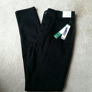 Womens Black Jeggings, High Rise, Fitted, No Fade